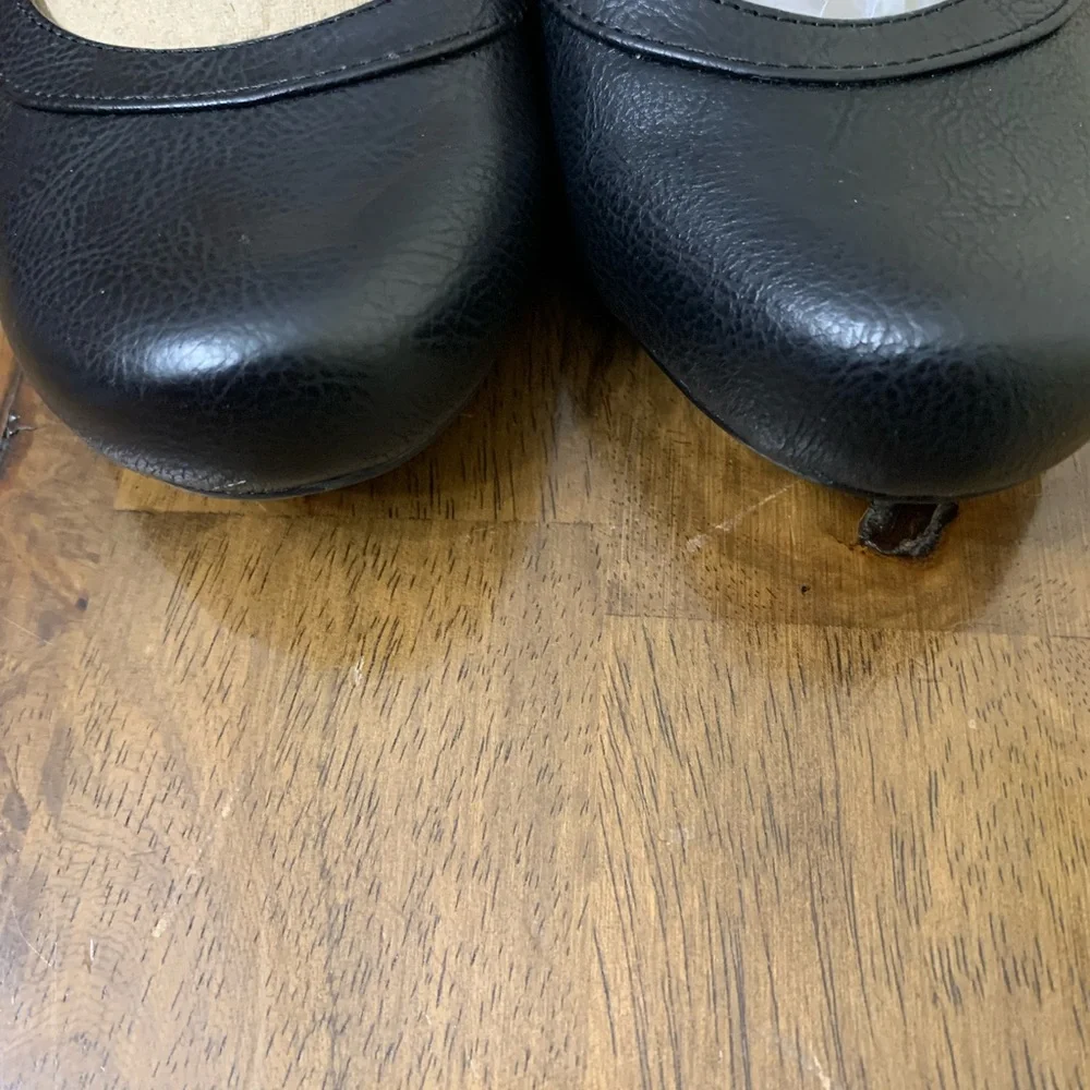 Life Stride women’s Black Mary Jane heels - Picture 2 of 10